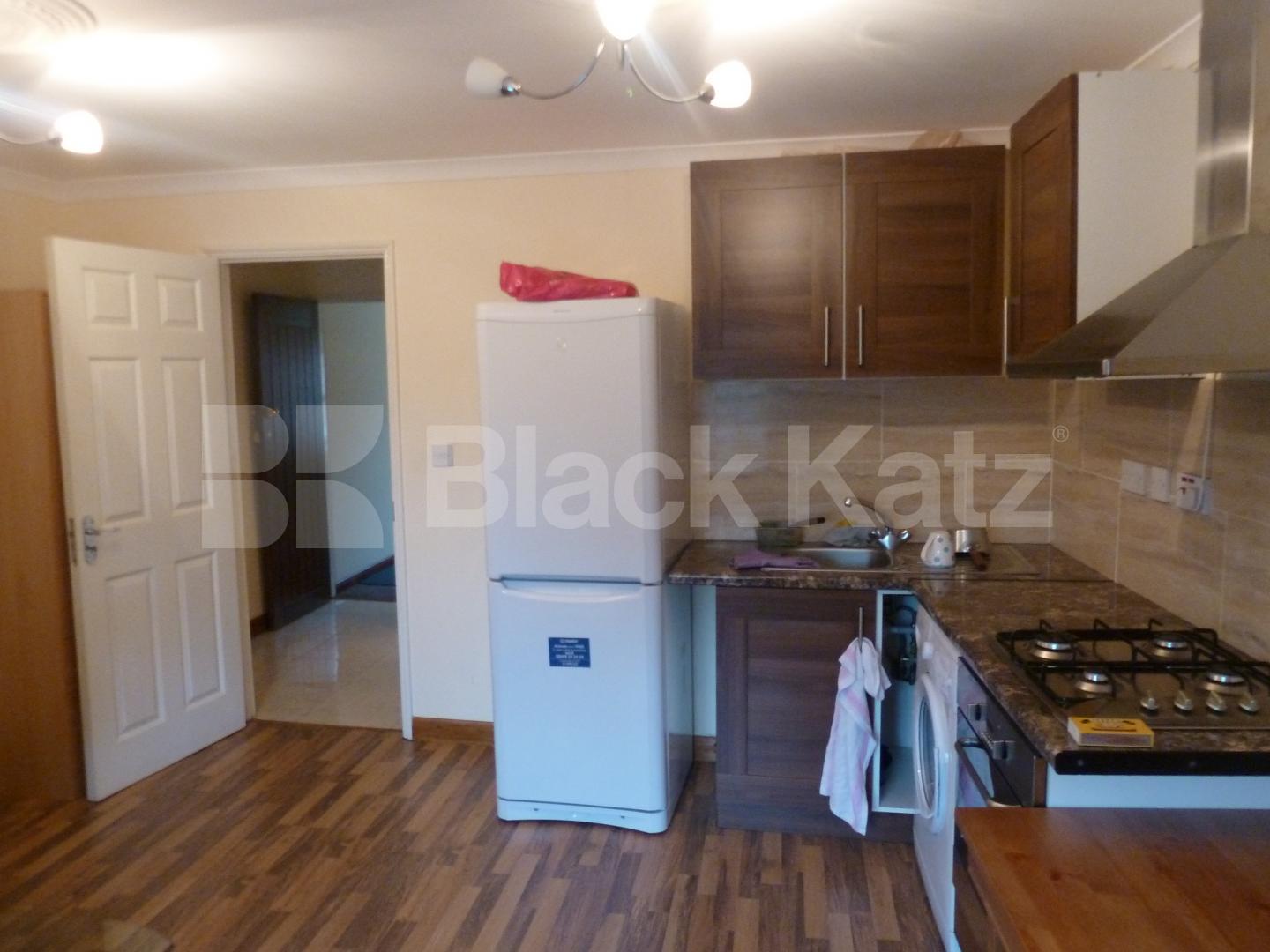 			NEW INSTRUCTION , 1 Bedroom, 1 bath, 1 reception Flat			 OLD STREET EC1V 9BD, OLD STREET  